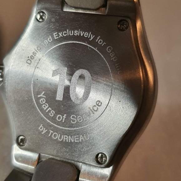 Tourneau Silver 10 years service Made by Exclusively For Gap Inc Women's Watch - Picture 4 of 4